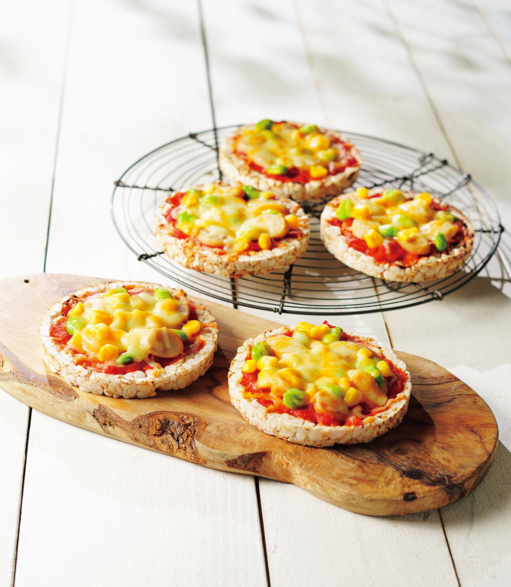 トースターで！ぽんせんべいのサクサクピザ