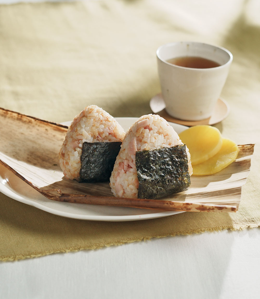 ハムとおかかのおにぎり