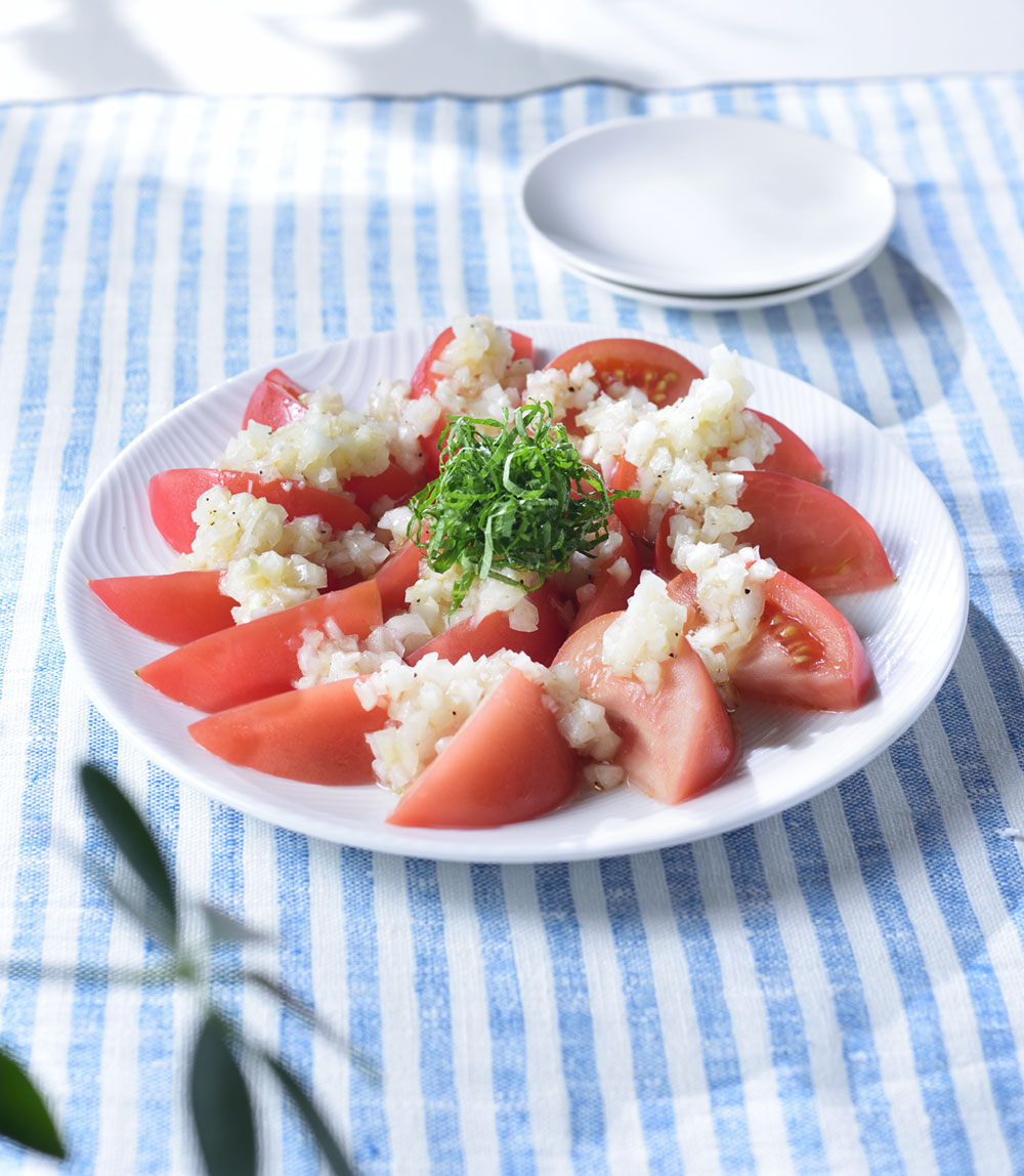 トマトの塩糀玉ねぎのせ