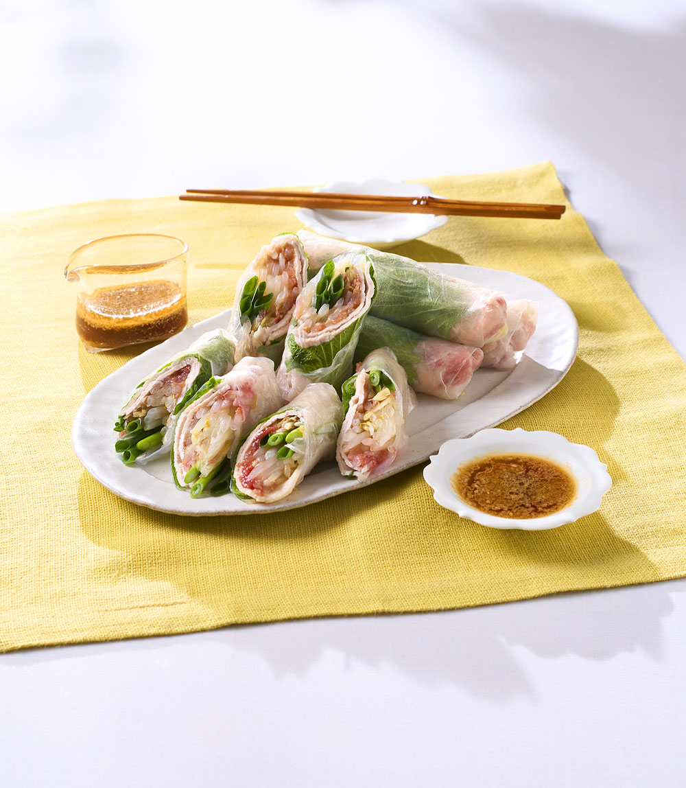 豚肉と梅のサラダ生春巻き