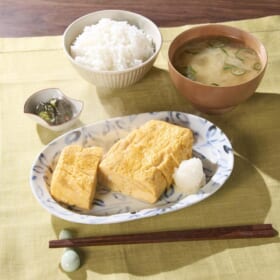 とろける食感の 玉子とうふだし巻き